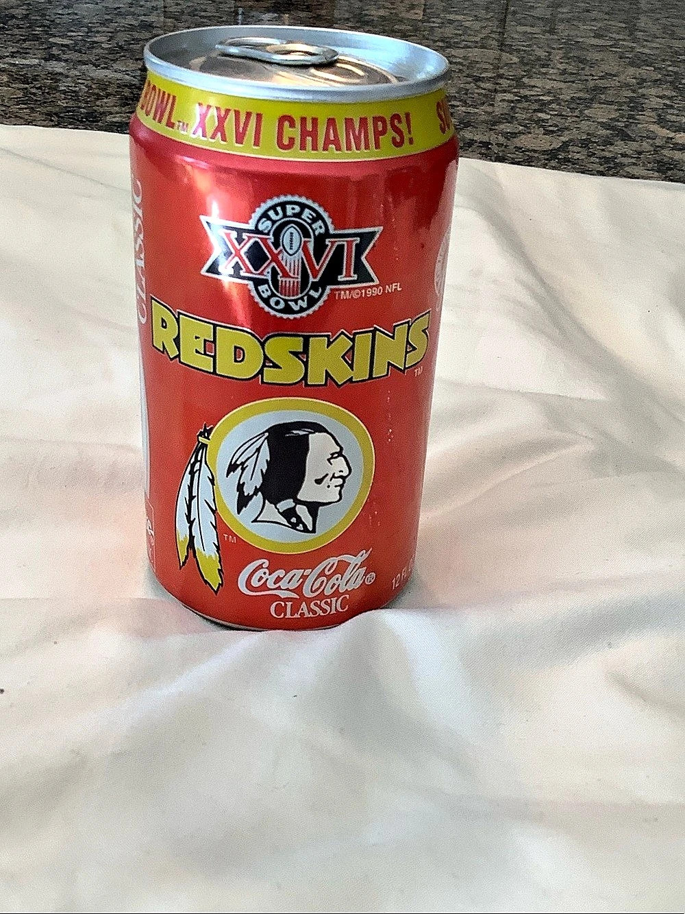 Coca-Cola Super Bowl XXVI Redskins Coca-Cola Classic can Red Like New